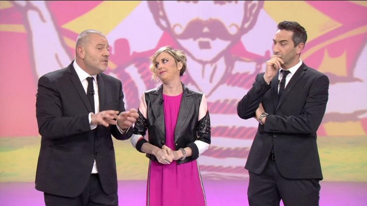 Le Iene Show Diretta 5 Maggio 2019 Il Bombarolo Della