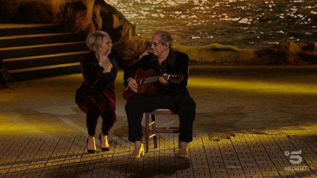 Adrian diretta 14 novembre - Maria De Filippi fa cantare Adriano Celentano