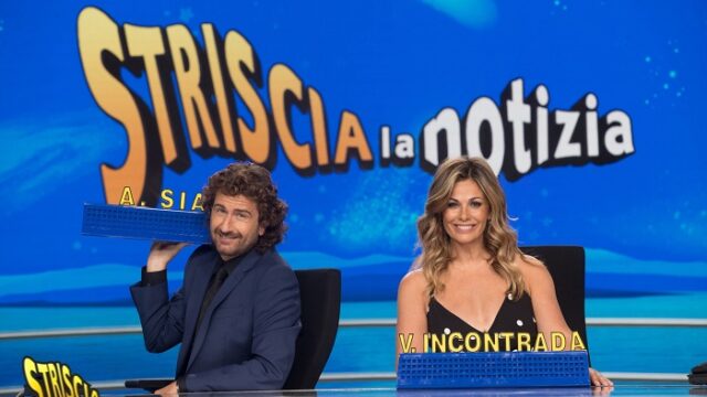 Striscia la notizia 3 novembre diretta Alessandro Siani e Vanessa Incontrada