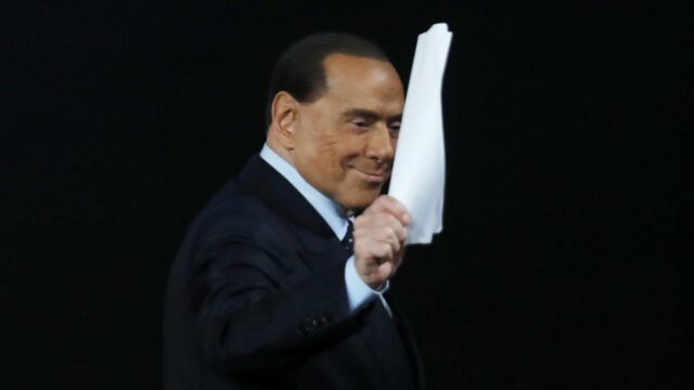 Funerali Silvio Berlusconi programmazione tv Mediaset