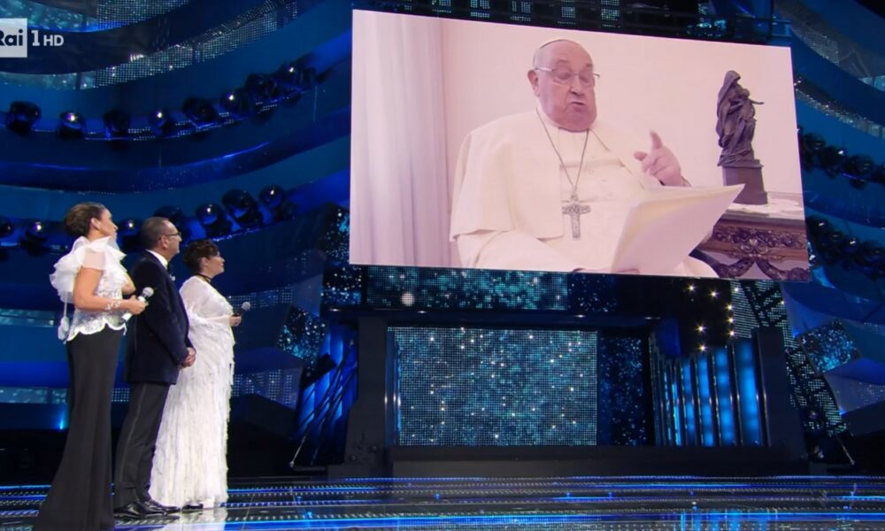 Sanremo 2025 Papa Francesco testo